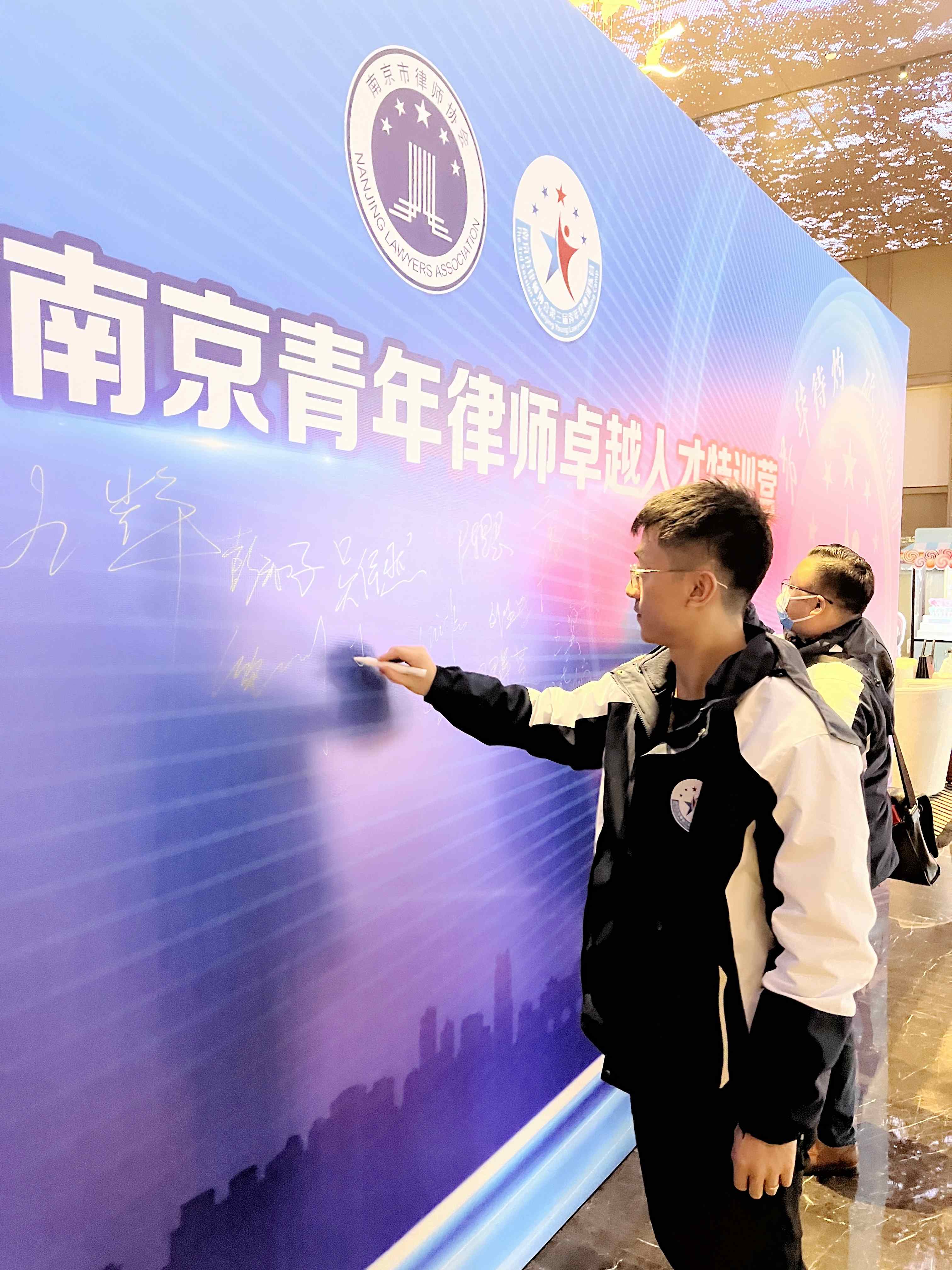 微信图片_20240228145350_副本.jpg