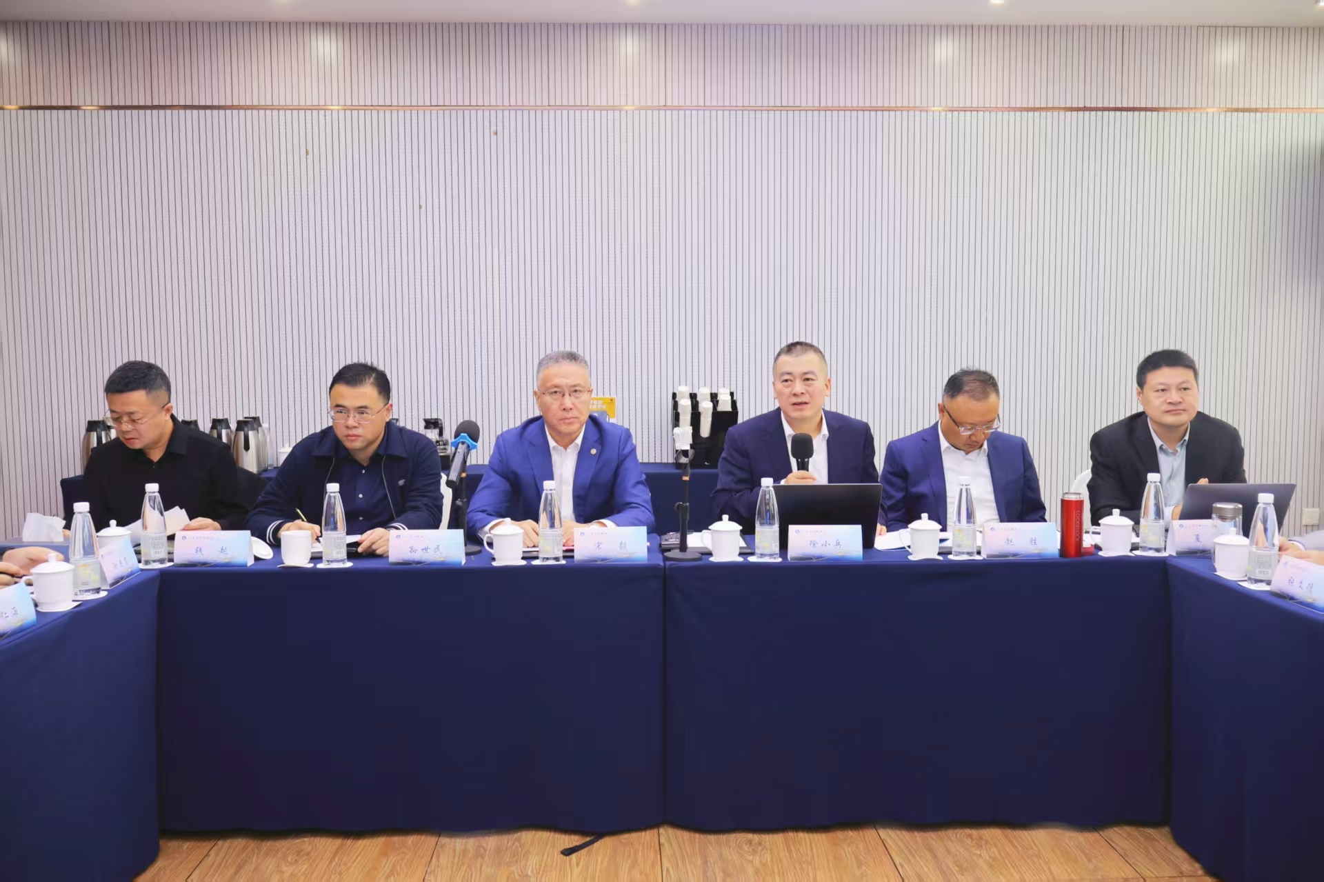 徐发言.jpg 徐发言.jpg