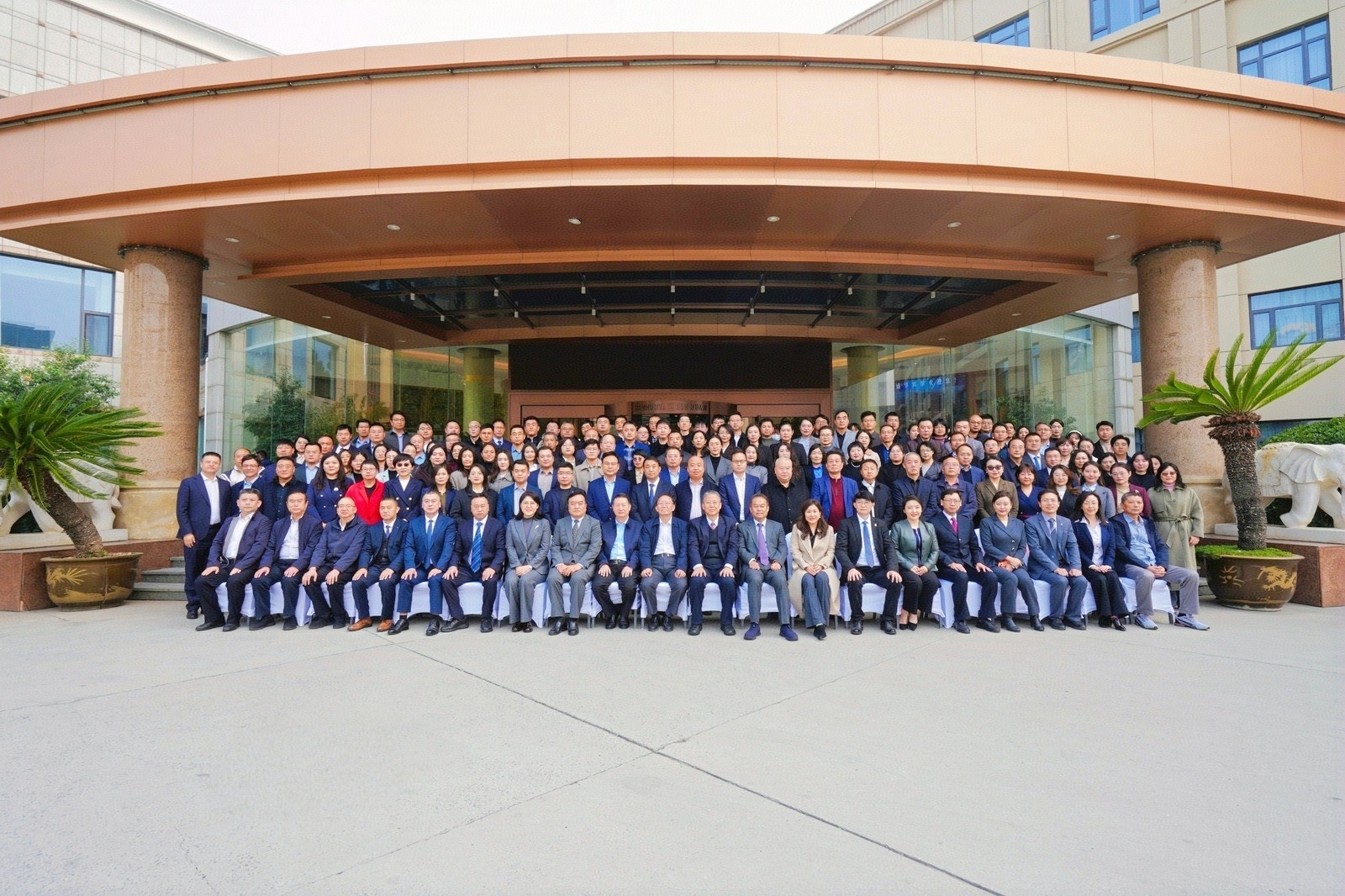 集体.jpg 集体.jpg