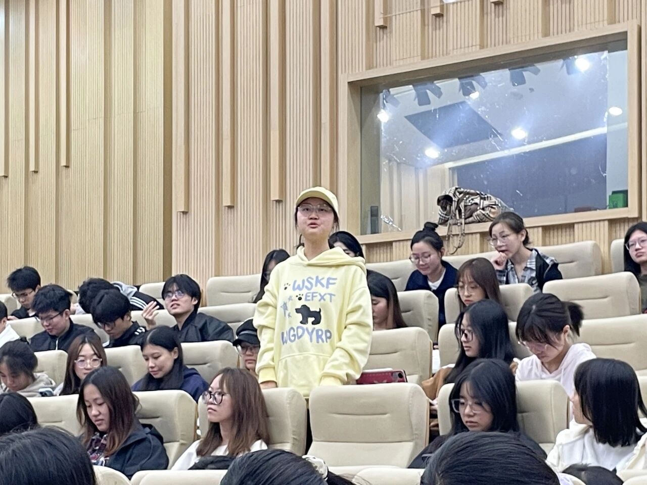 952d4a71f9409f2137a23884017d7c0b.jpg 952d4a71f9409f2137a23884017d7c0b.jpg